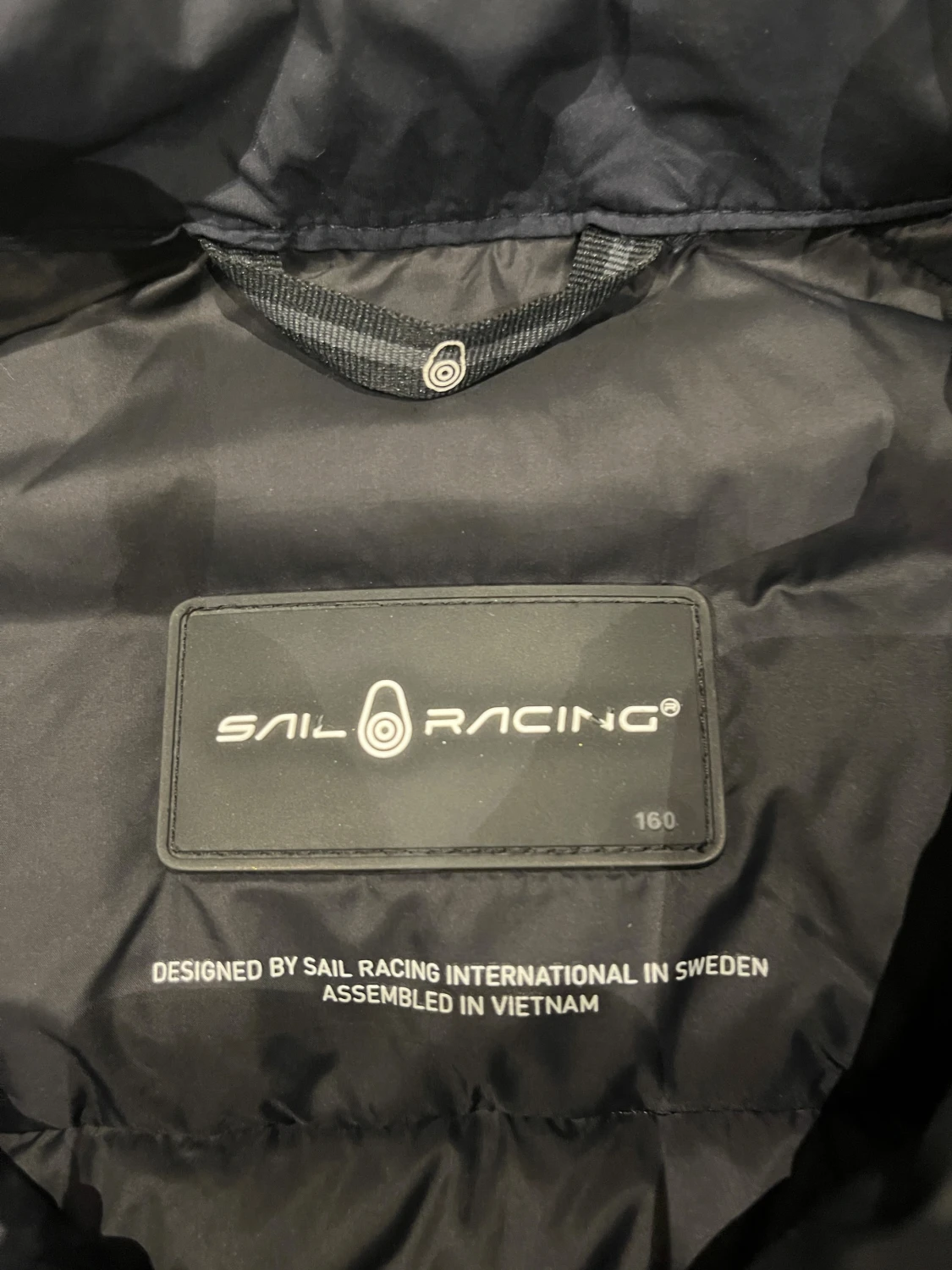 Marinblå dunväst från Sail Racing - 3