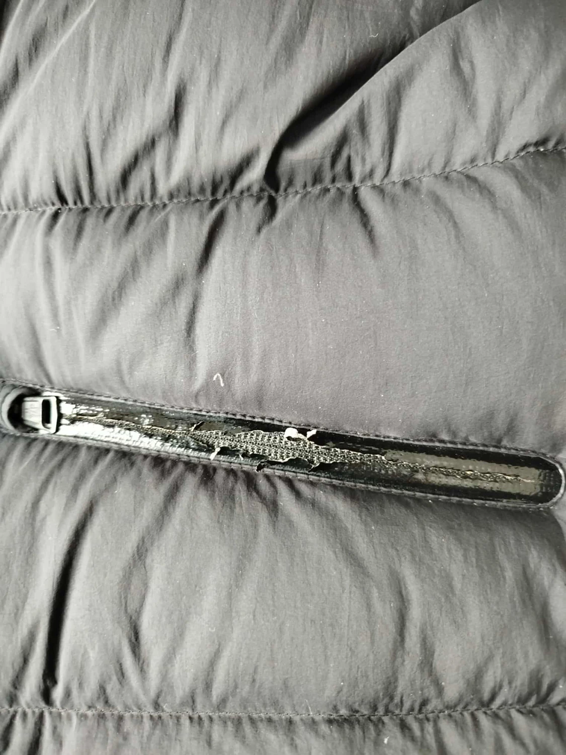 Svart Moncler pufferjacka med huva - 6