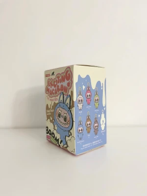 Lafufu  - INTE ÄKTA!! Exciting Macaron Lafufu