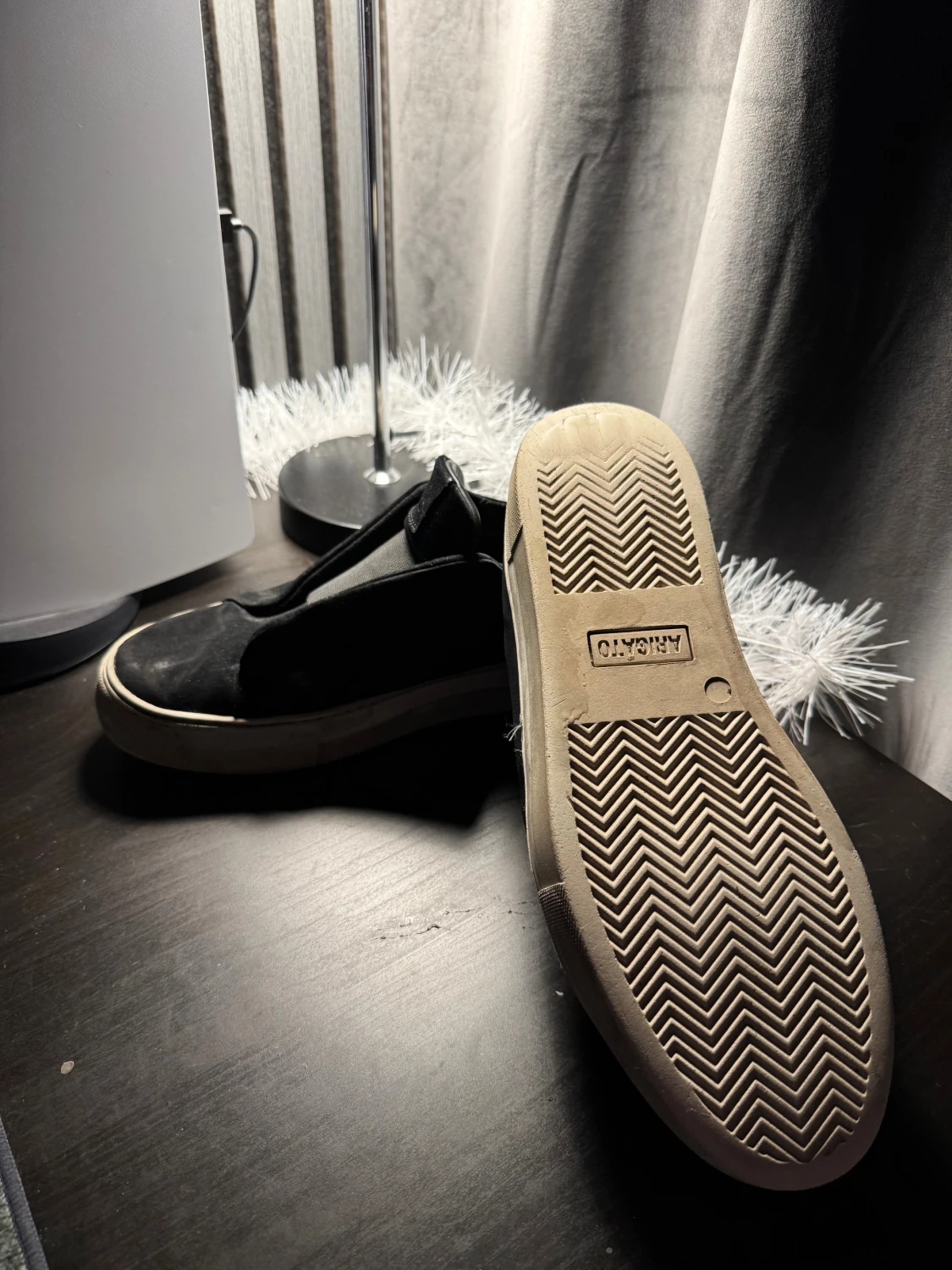 Svarta sneakers från Axel Arigato - 1