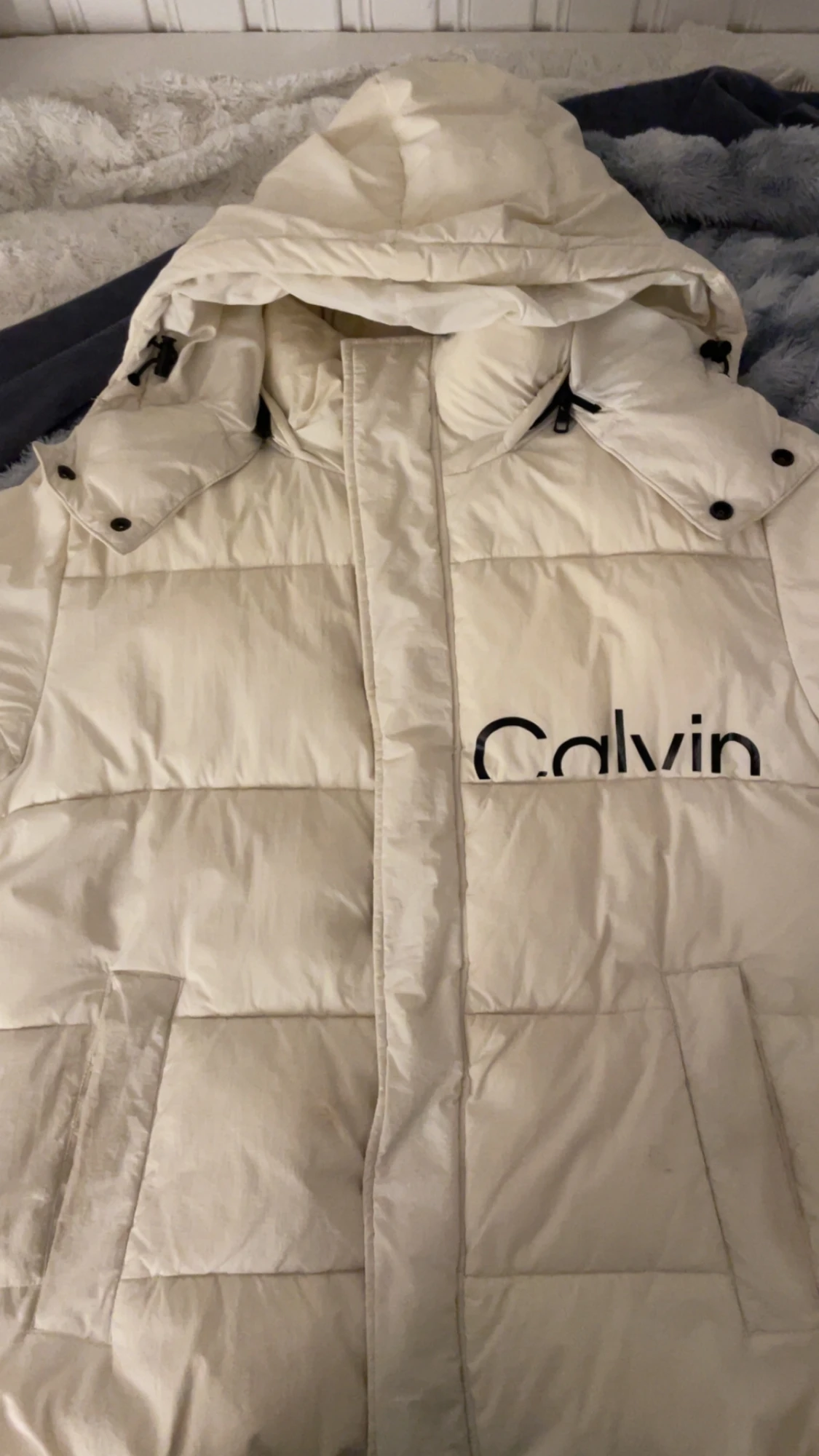 Vit pufferjacka från Calvin Klein