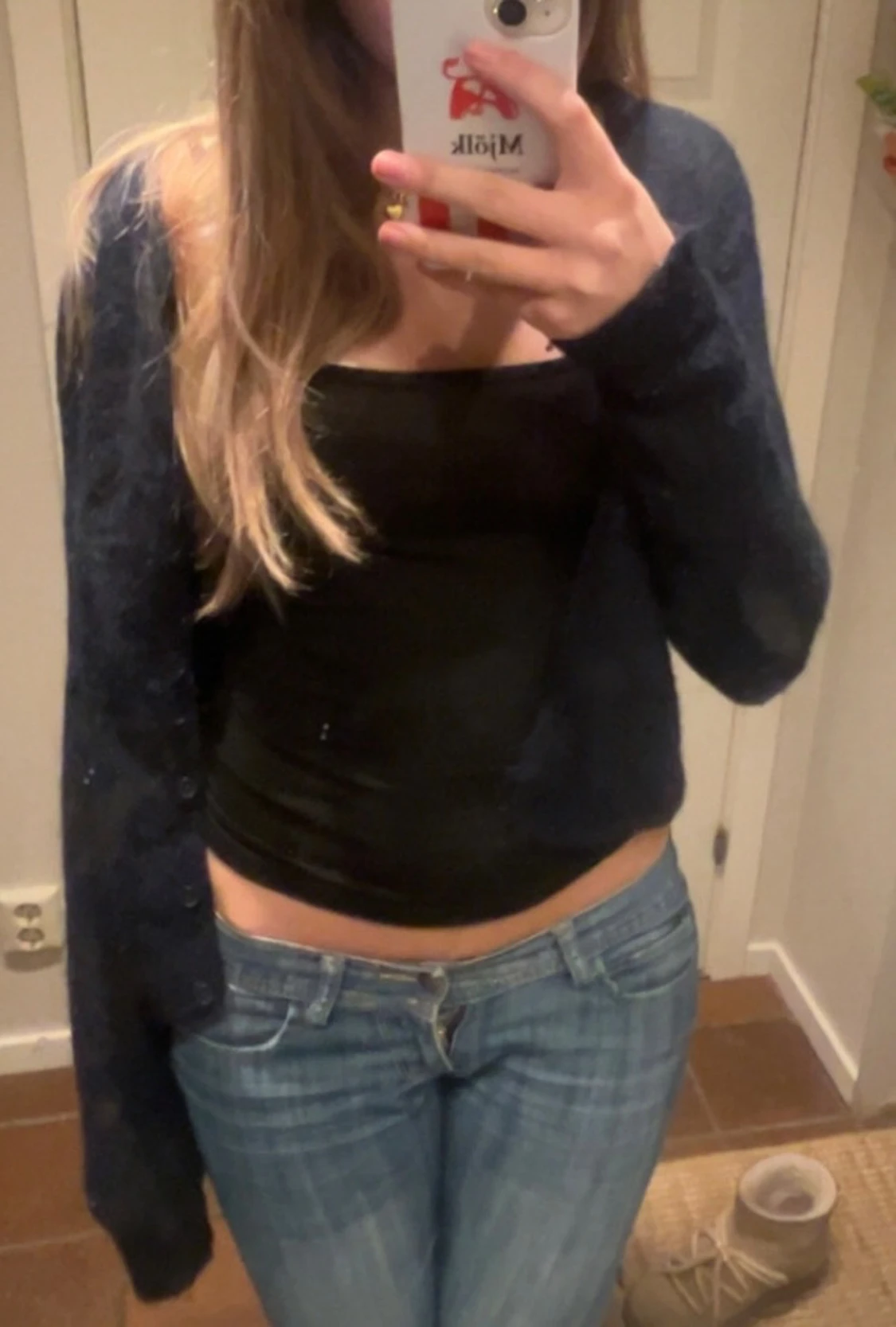 Mörkblå stickad kofta med knappar - 1