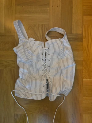 Korsett topp zara - Så snygg korsett topp från Zara!!