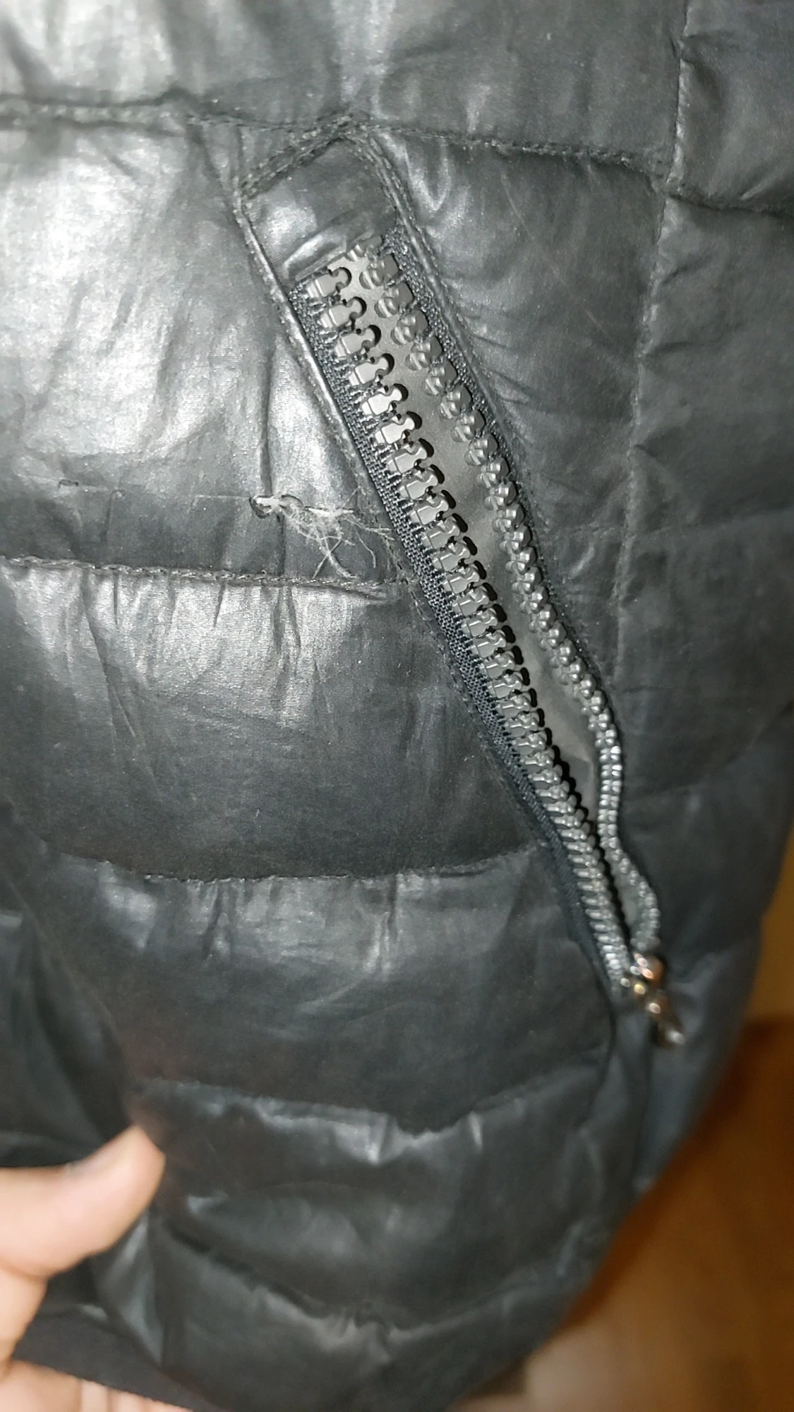 Svart dunjacka från Colmar med huva - 5