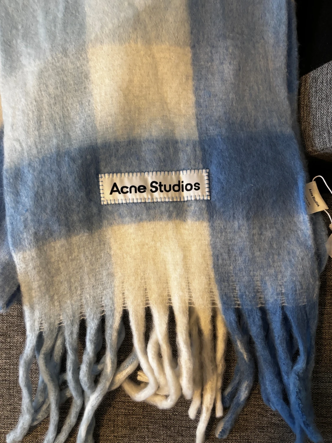 Acne studios halsduk - 1