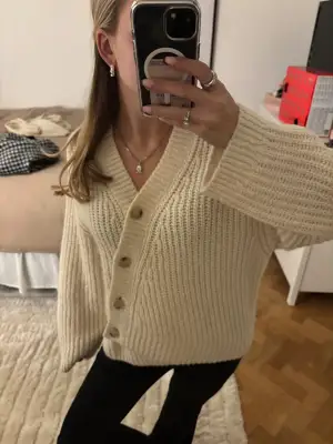 Slutsåld och eftertraktad kofta💞