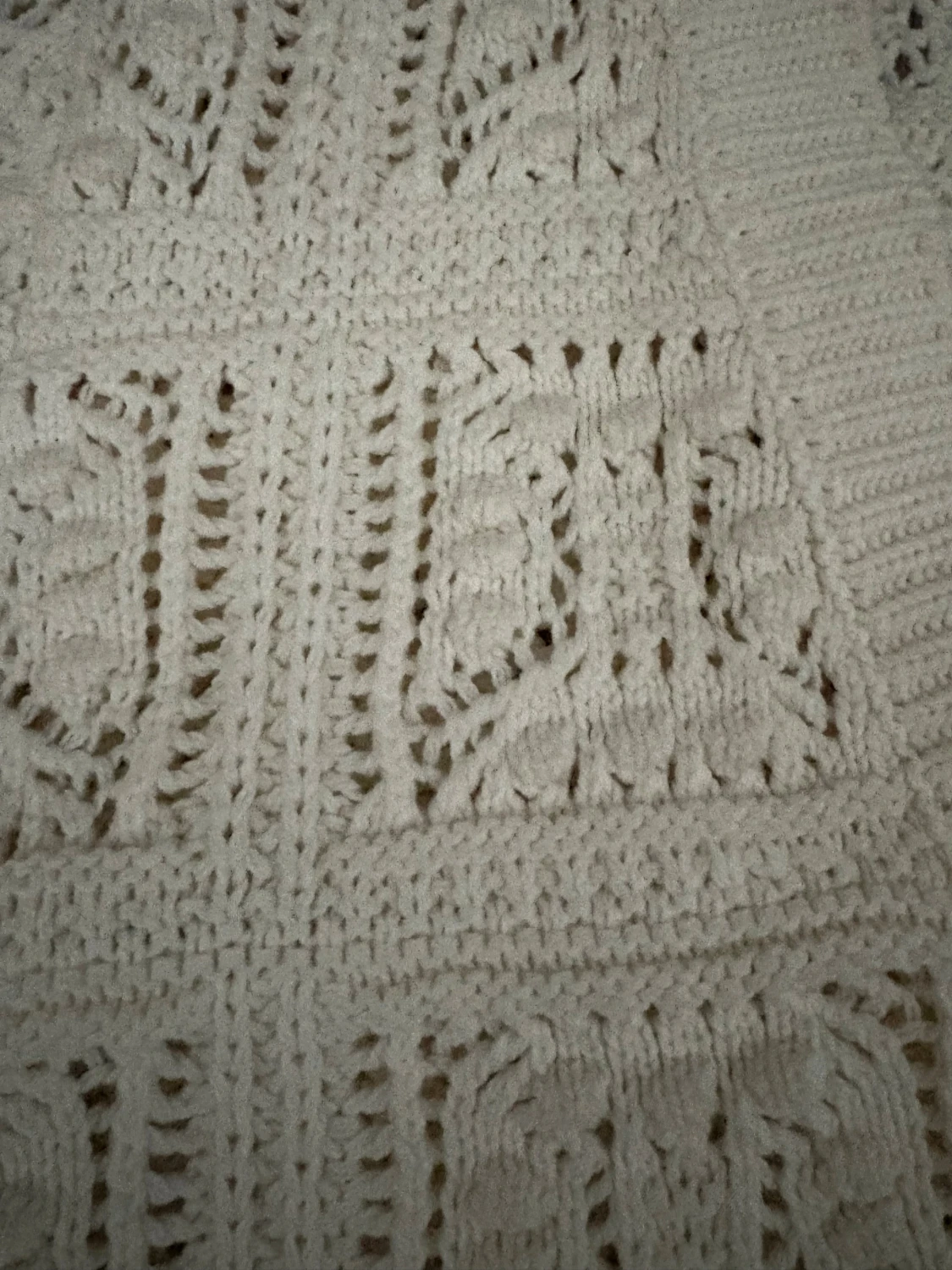 Vit stickad kofta från Lindex - 2