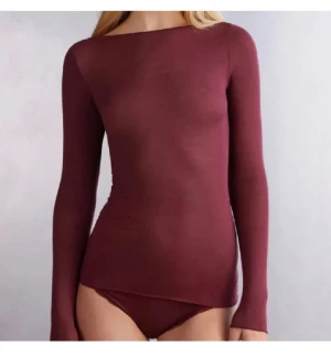 Intimissimi tröja - så fin intimissimi tröja, kom privat för fler bilder❤️ syns att den är använd, men forfarande bra skick