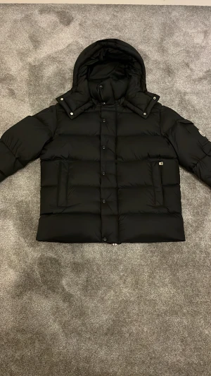 Moncler vezare ( maya 70 ) - Använd fåtal gånger, storlek S