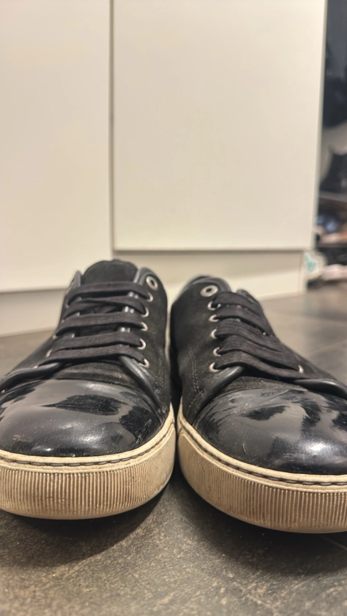 Svarta sneakers från Lanvin med lackad tå - 2