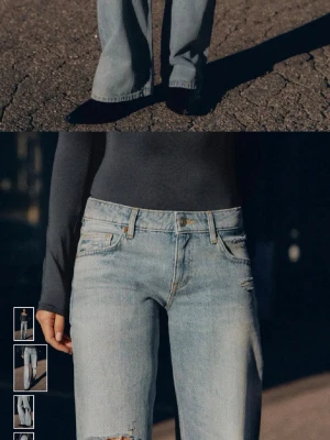 Ljusblå slitna jeans med raka ben - Säljer ett par ljusblå jeans med raka ben och slitna detaljer på både lår och knän. Jeansen har klassisk femficksdesign, låg midja och är tillverkade i denim. Perfekta för en avslappnad och trendig look. Från Zara nästan oanvända! Storlek 32 💗