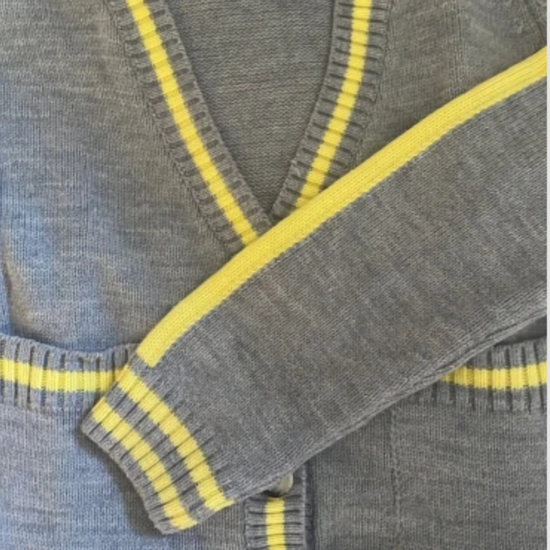 Trendig stickad kofta - 1