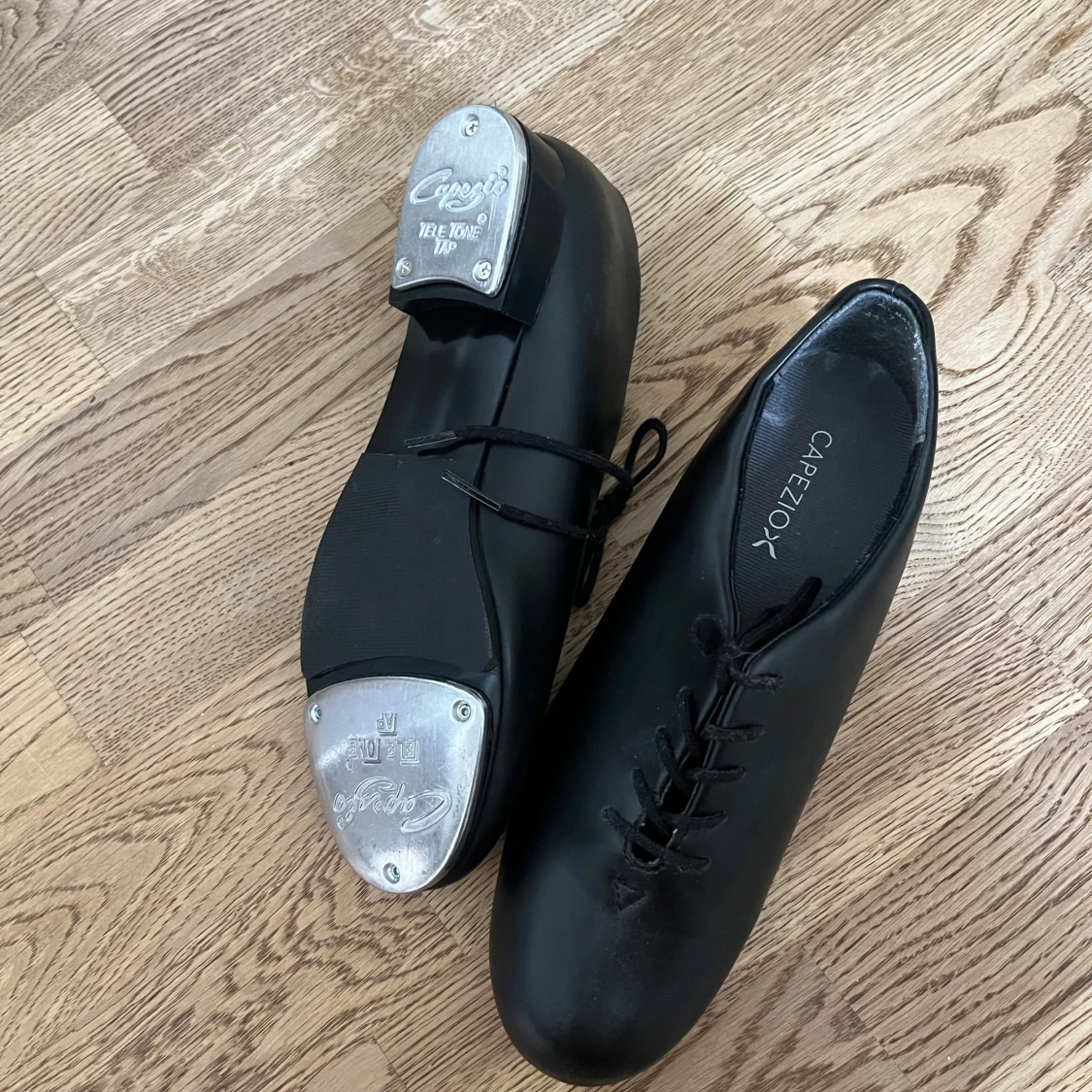 Svarta steppskor Capezio i skinn - 1