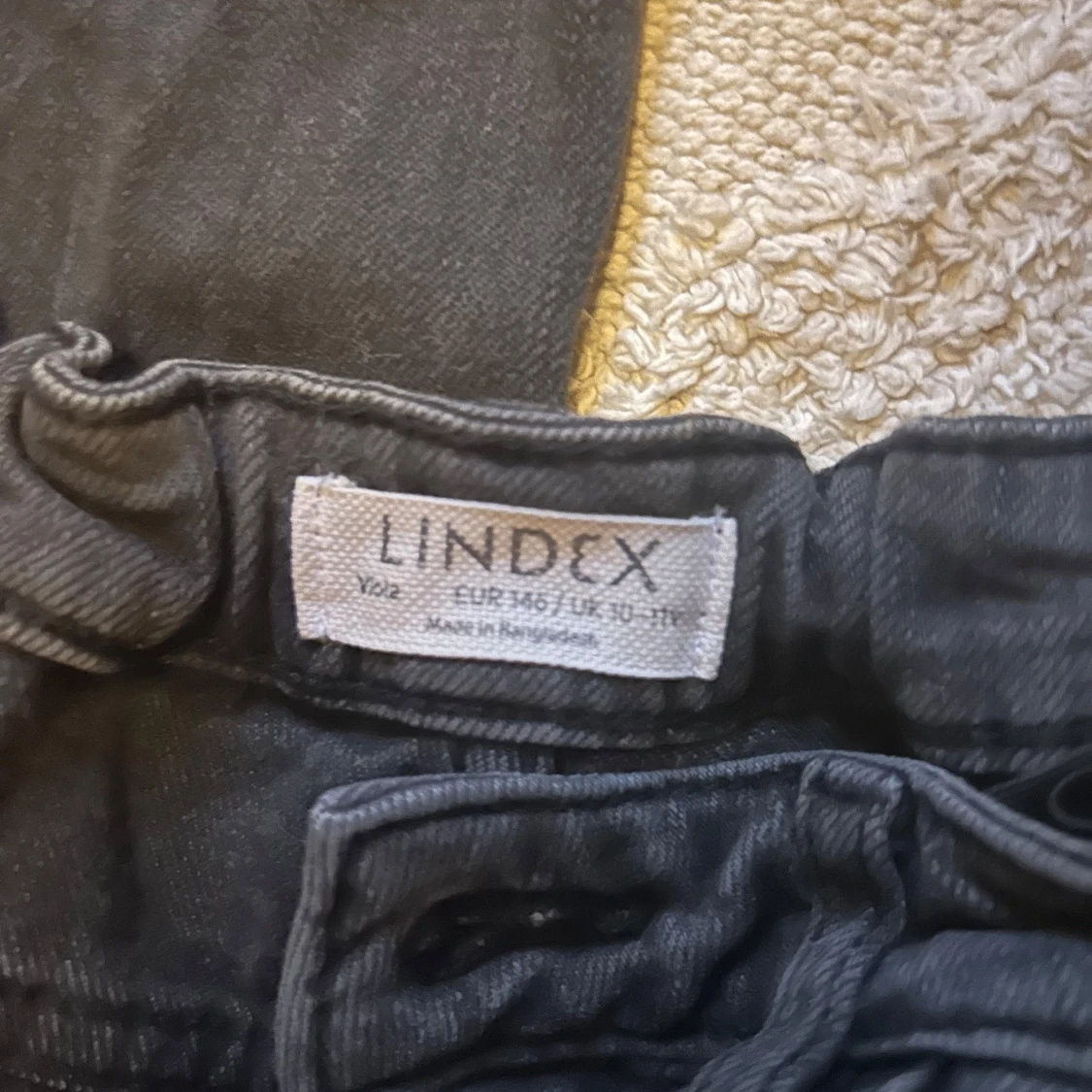 Svarta wide jeans från Lindex - 2