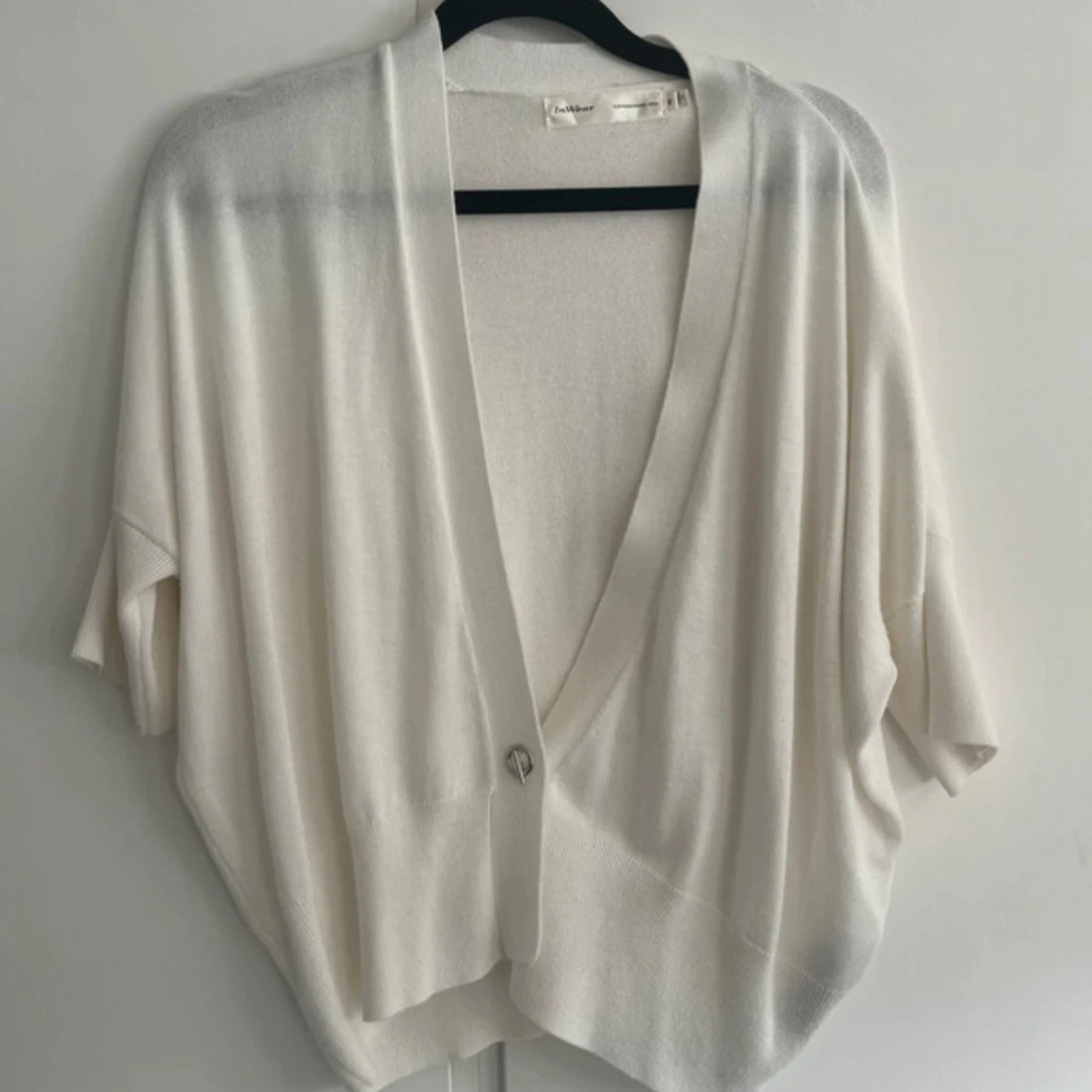 Vit kofta från InWear med kort ärm