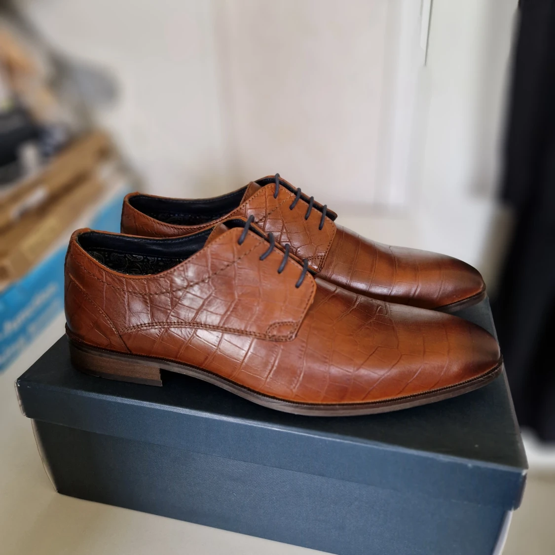 Oanvända Skinnskor Storlek 44