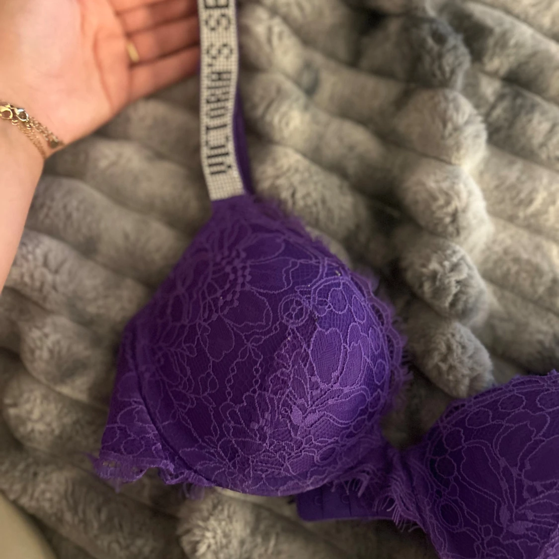 Lila spets-bh från Victoria's Secret