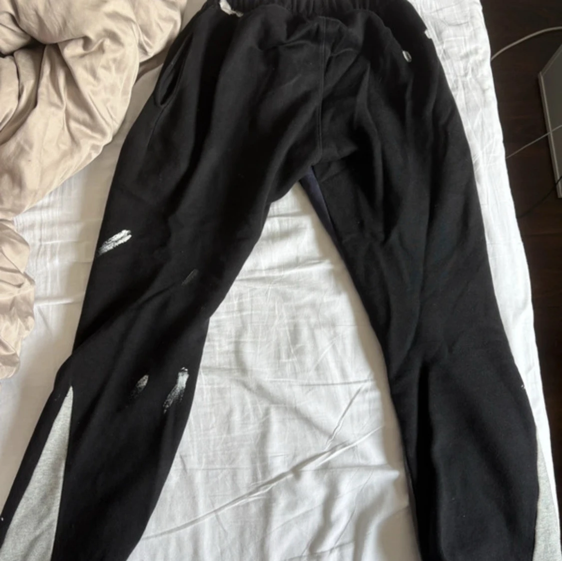 Svarta mjukisbyxor Gallery Dept. - 3