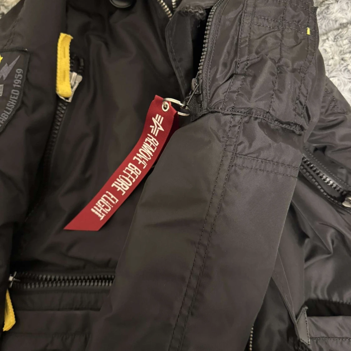 Svart vinterjacka Alpha Industries S - 1