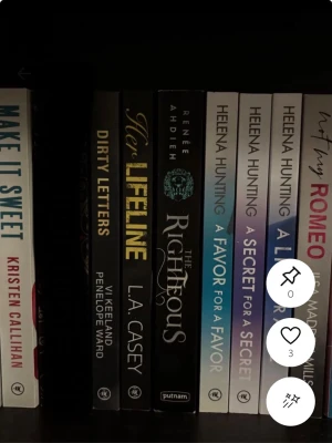 Dear Enemy - Priset kan varierar berorende på boken och dess kvalitet. Om man vill ha bättre bilder så är det bara att skriva 🌸