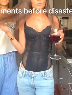 Spets body - Såå snygg använt 3 ggr typ o inga tecken på användning 💗