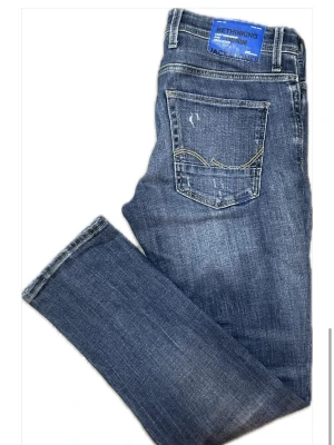 Jeans - Feta jeans som inte kommer till användning längre, inga defekter W30 L30 Längd: 96cm Midja: 41cm Priset är inte hugget i sten
