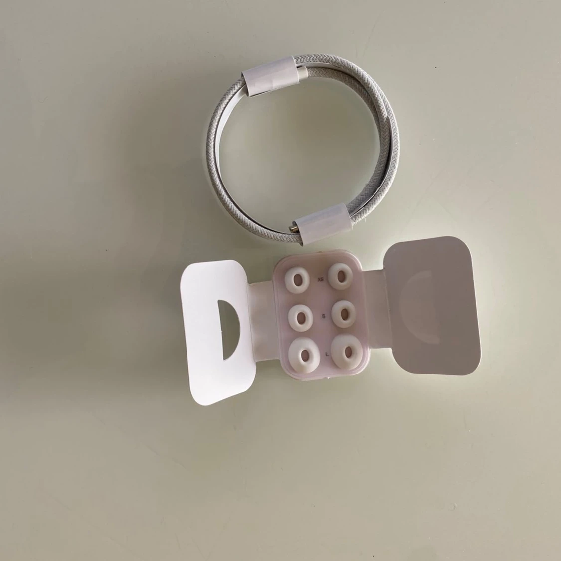 AirPods Pro (2nd generation, USB-C) - 2