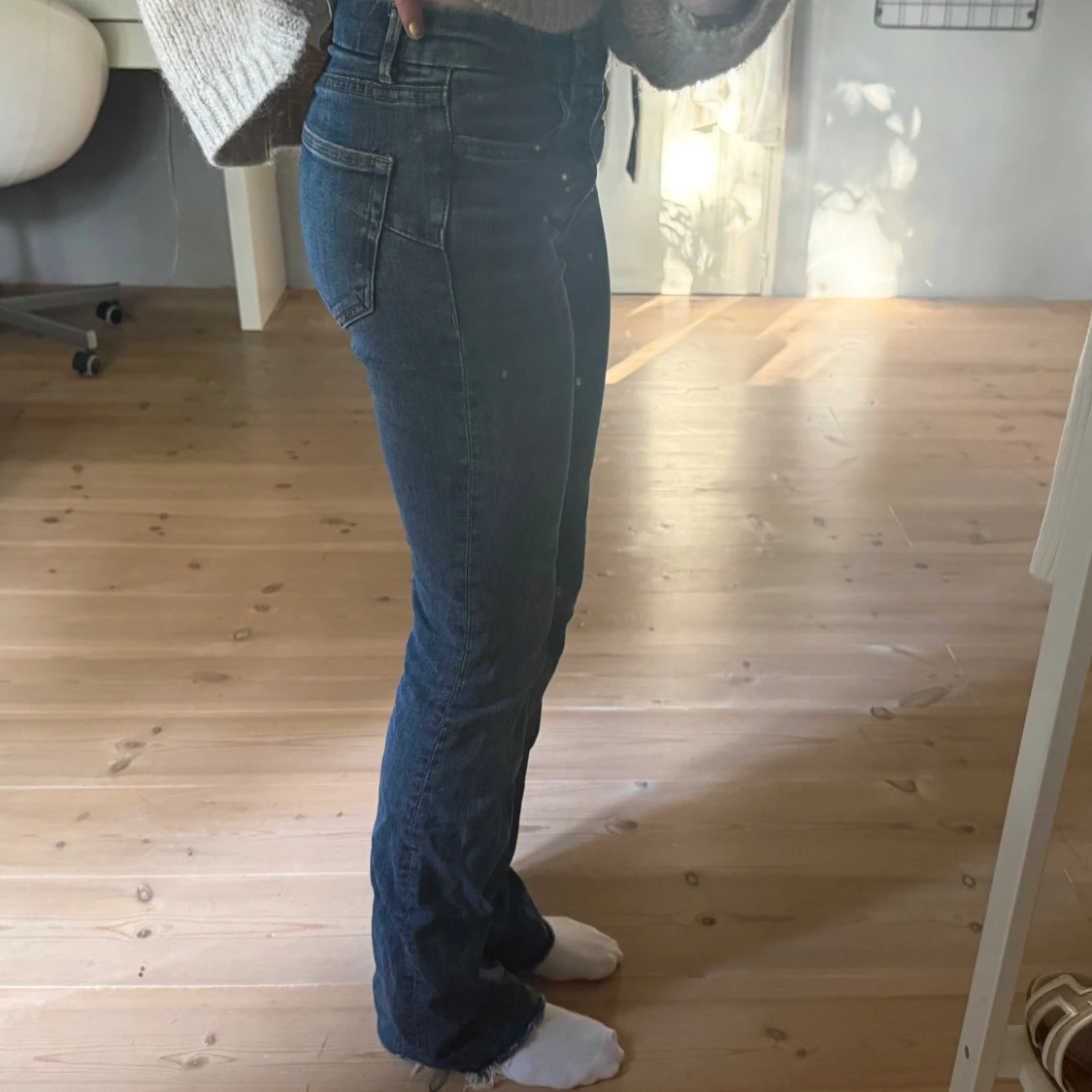 Lågmidjade bootcut jeans från Zara - 2