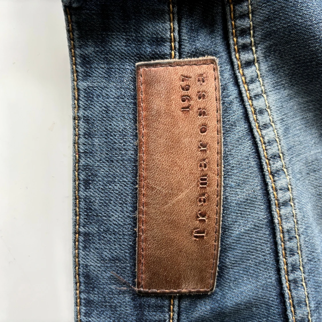 Tramarossa blå jeans med röda detaljer - 2