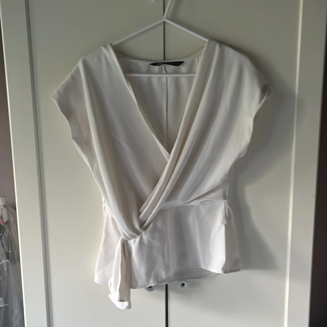 Vit omlottopp från Zara
