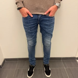 DONDUP JEANS GEORGE  - Dondup Jeans George | Storlek 32, Längd: 105cm/Midija:42cm | Deluxecloset 