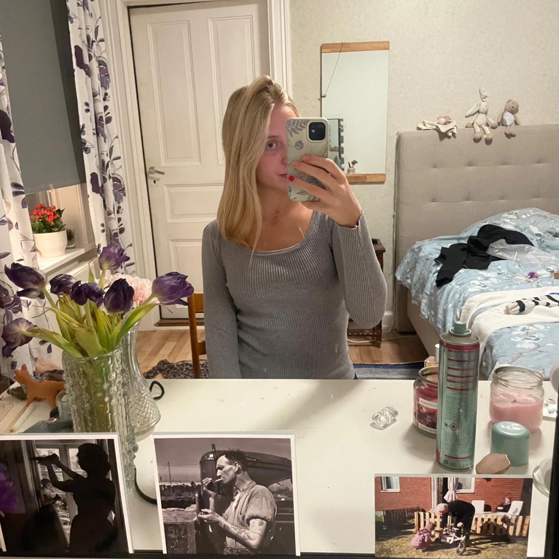 Randig ribbad topp från SHEIN och grå topp ifrån okänd - 1