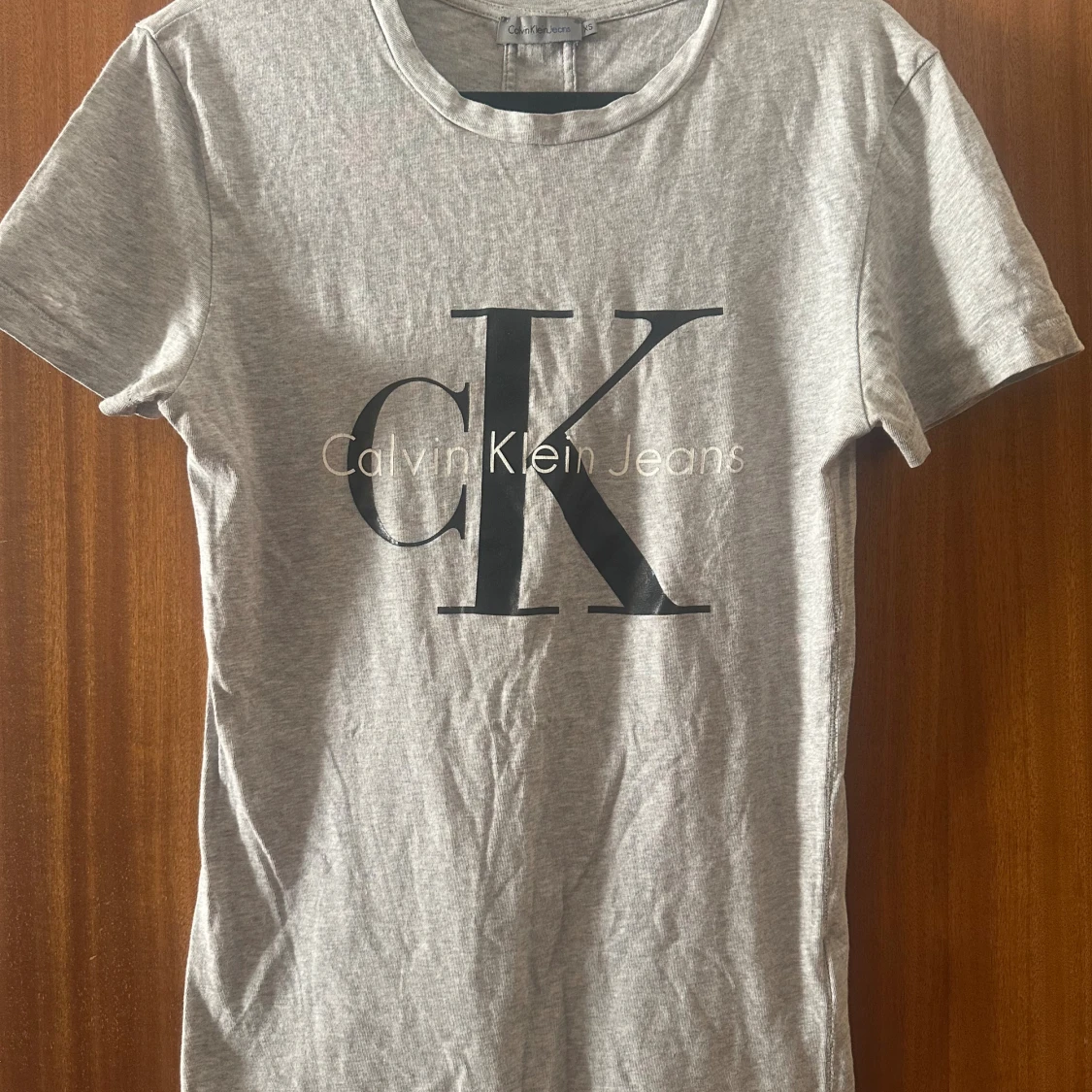 Grå Calvin Klein Jeans t-shirt XS