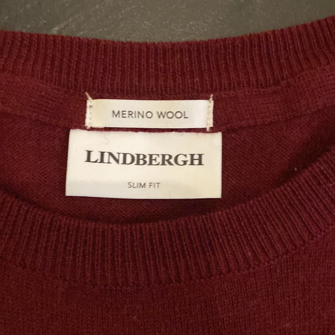 Vinröd merinoullströja från Lindbergh - 1