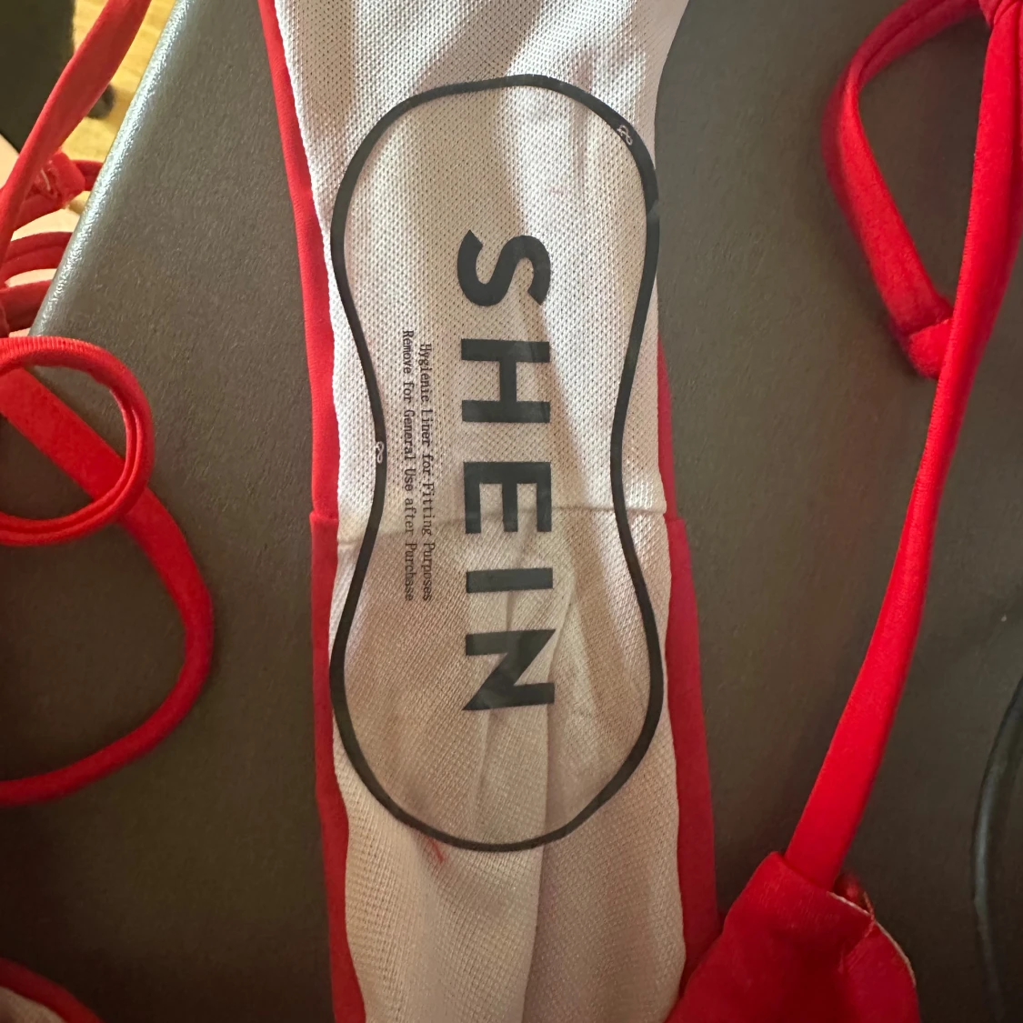 Röd bikini med volang - 2