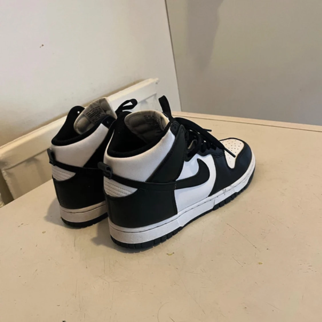 Nike Dunk high Retro – svart/vit sneakers  - 1