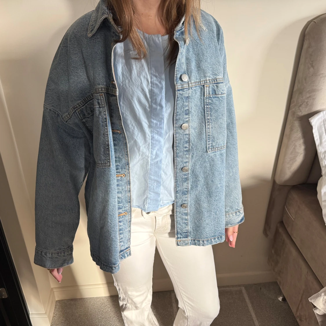 Oversized ljusblå jeansjacka - 1