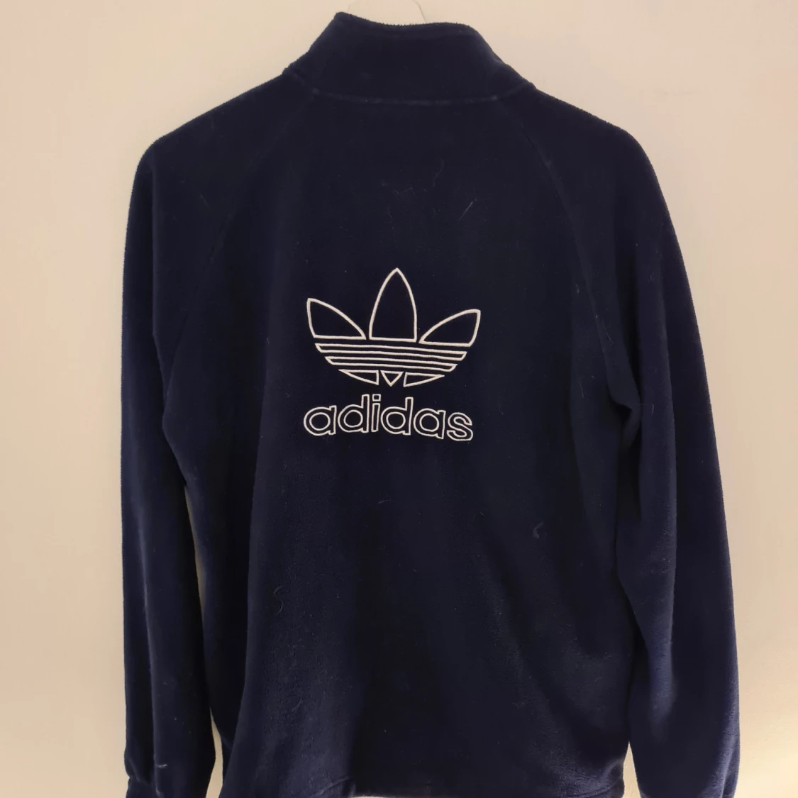 Mörkblå fleecejacka från Adidas - 1