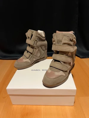 Isabel marant sneakers - Helt nya. Kom gärna med frågor💕💕