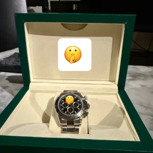 Klocka - Skriv för mer bilder alla tillbehör följer med inklusive verktyg för att justera