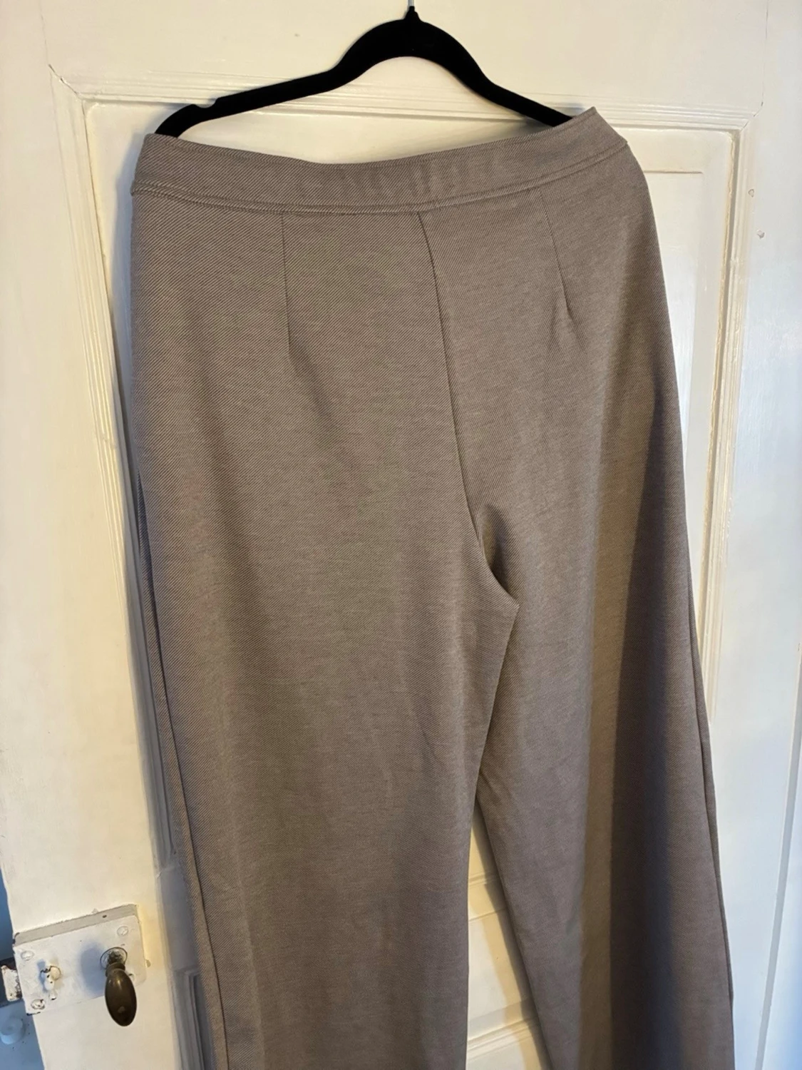 Grå slappa kostymbyxor från H&M - 2