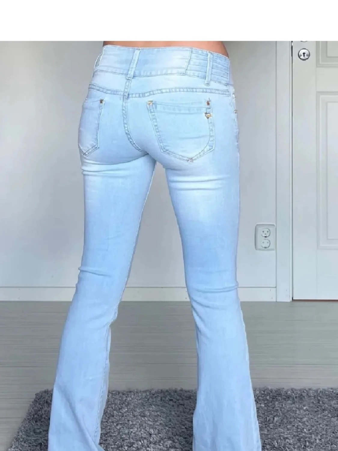 Ljusblå bootcut jeans från GV - 1