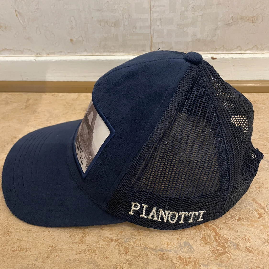 Blå keps med Eiffeltornet från Pianotti - 90