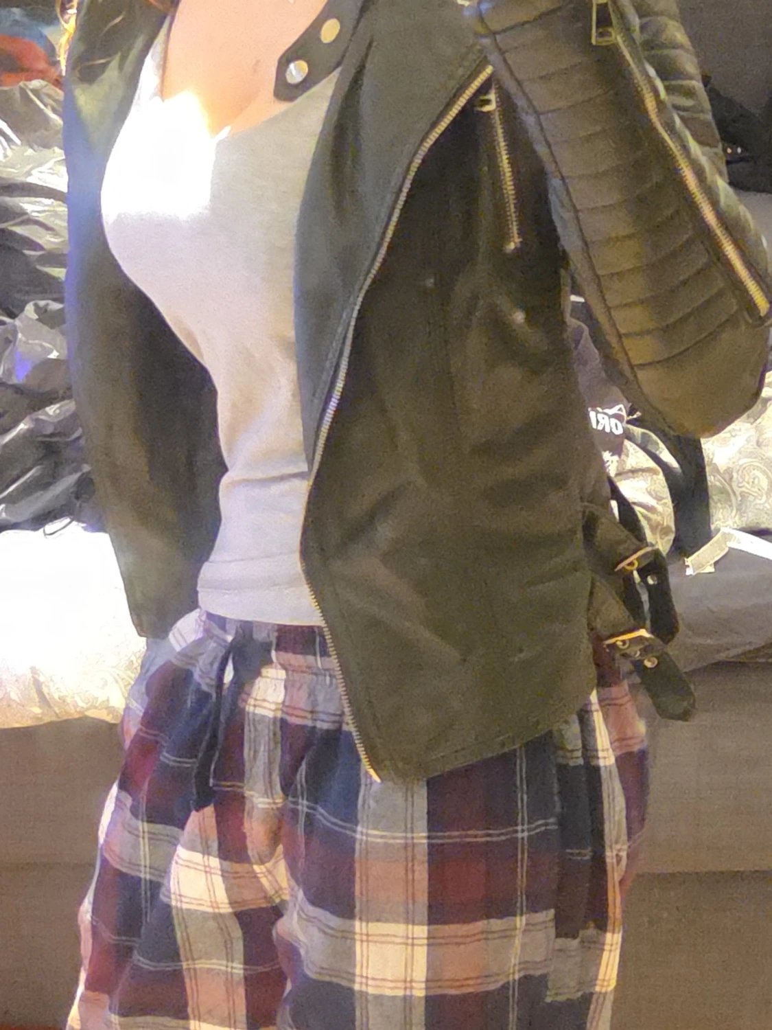 Svart skinnjacka med detaljer - 1