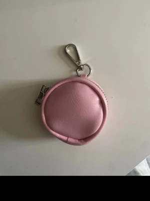 Lite vask dekorativt  - Perfekt att hänga på väskan 