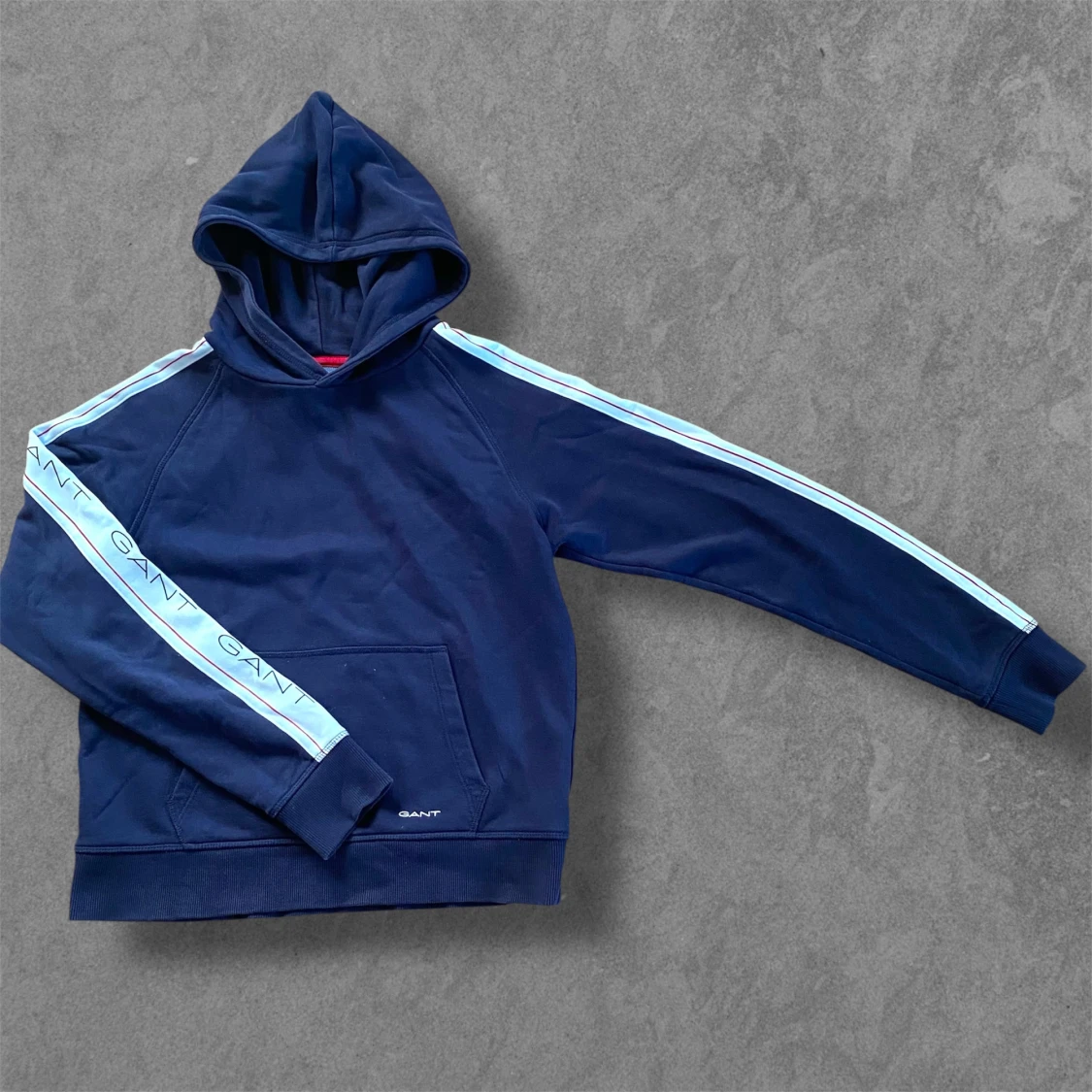 Marinblå Gant Hoodie, Small, Streetwear