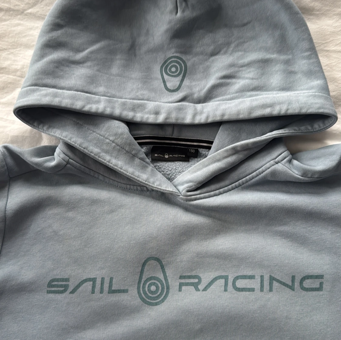 Ljusblå hoodie från Sail Racing - 2