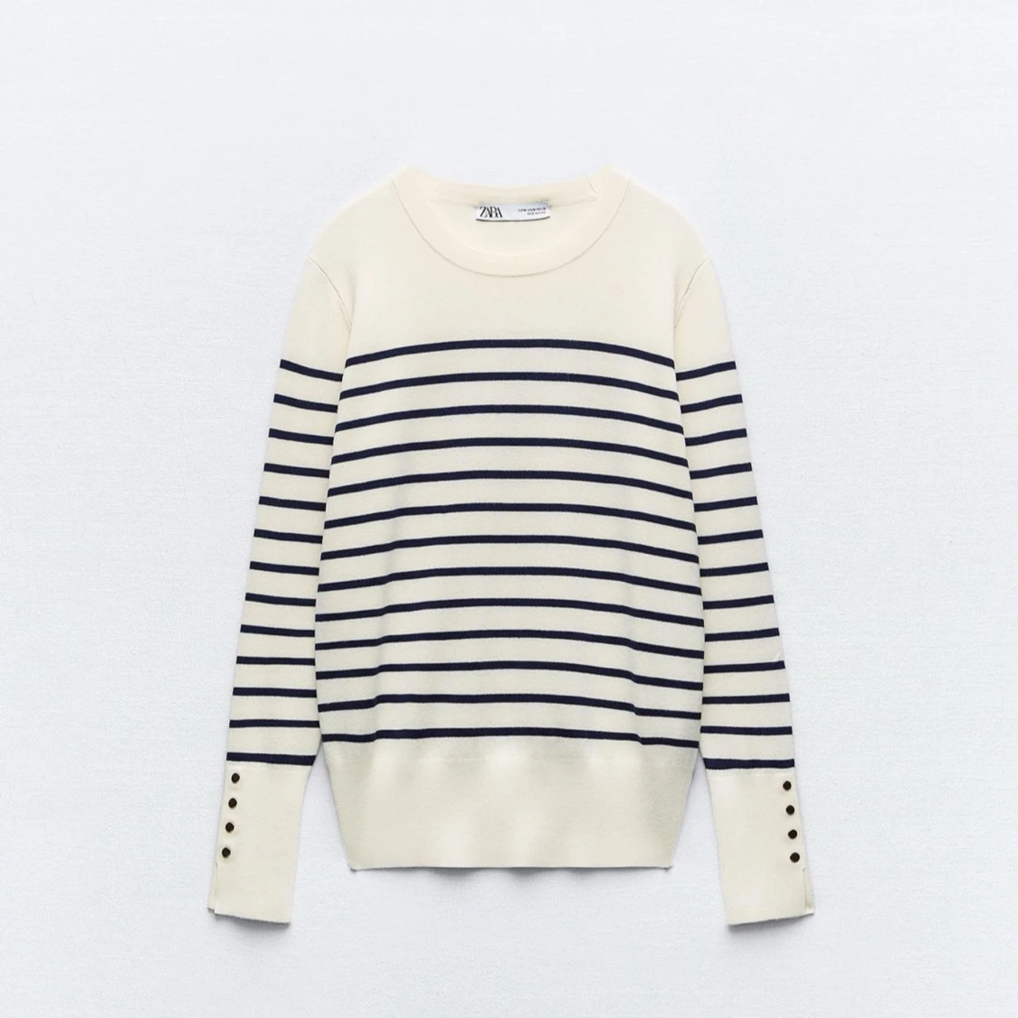 Randig vit och marinblå tröja från Zara