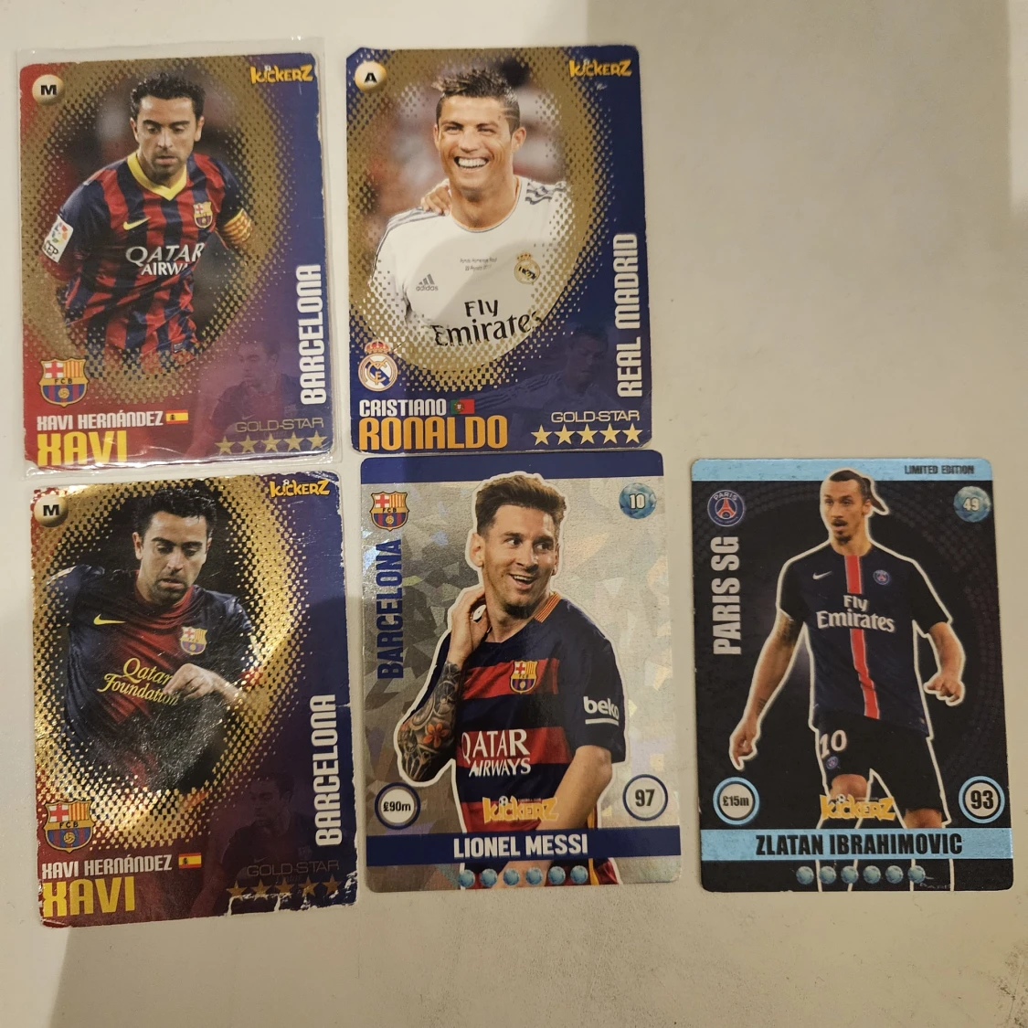 Samling av fotbollskort – stjärnspelare och lag - 3
