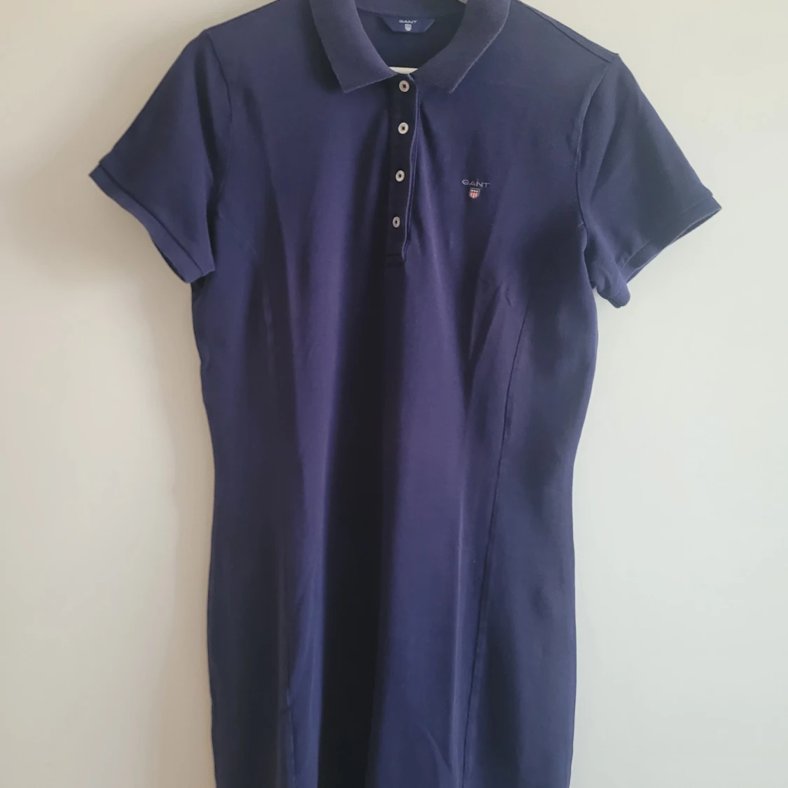 Marinblå pikéklänning från Gant - 4